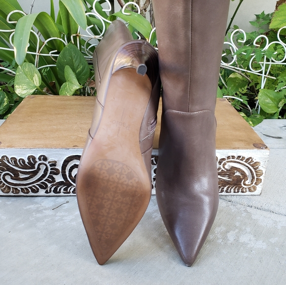 Gorgeous Linea Paolo Sleek Leather Boots - Picture 9 of 9